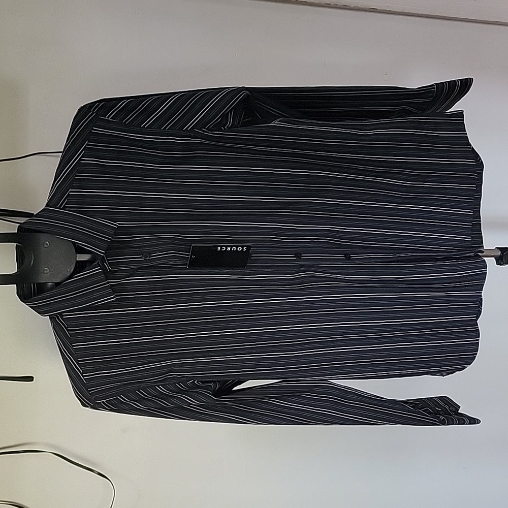 NWOT, Men's Source DNM Dress Shirt, Colors Black, White and Gray, Size L